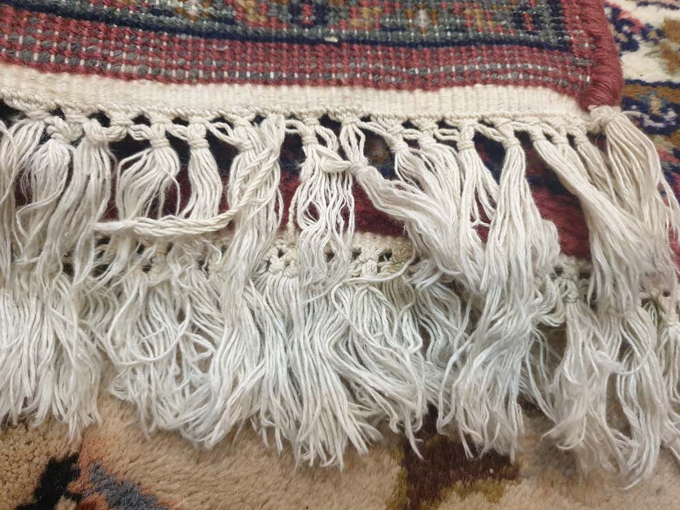 Elegant Hand-Knotted Indo-Persian Area Carpet - 6 x 4 Feet