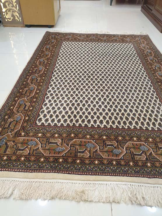 Exquisite Hand-Knotted Indo-Persian Mir Design Area Carpet - 6 x 4 Feet