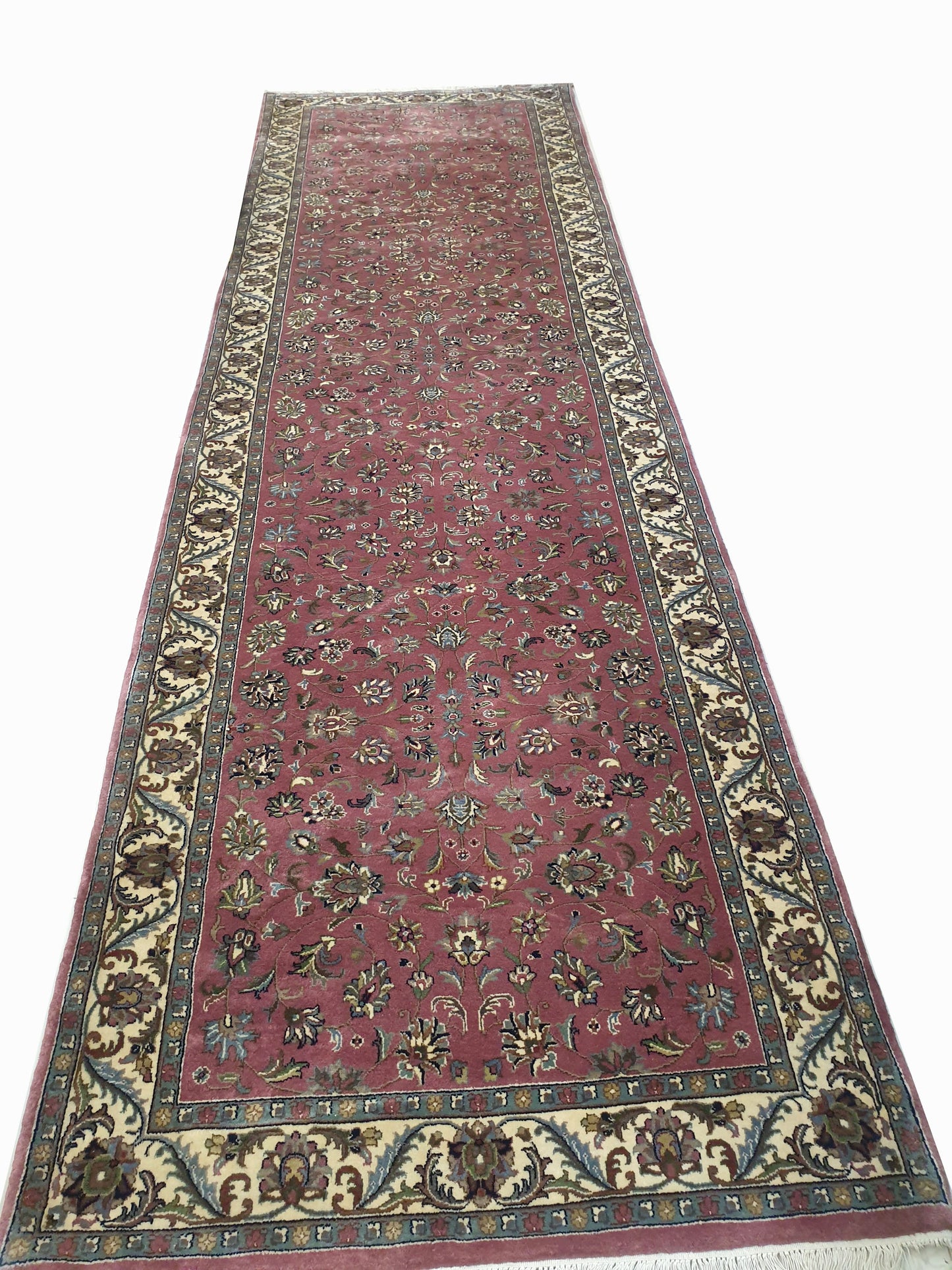 Exquisite 13'1" x 3'9" Hand-Knotted Runner - A Masterpiece of Pakistani Weaving