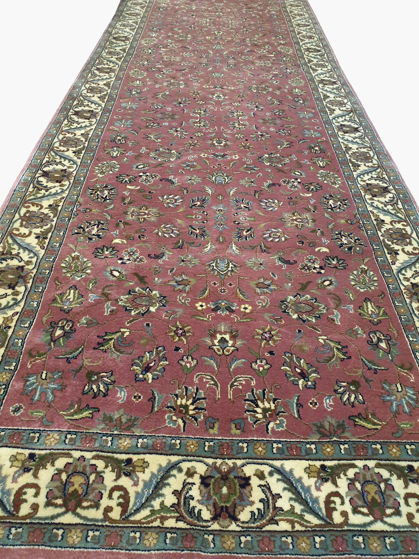 Exquisite 13'1" x 3'9" Hand-Knotted Runner - A Masterpiece of Pakistani Weaving