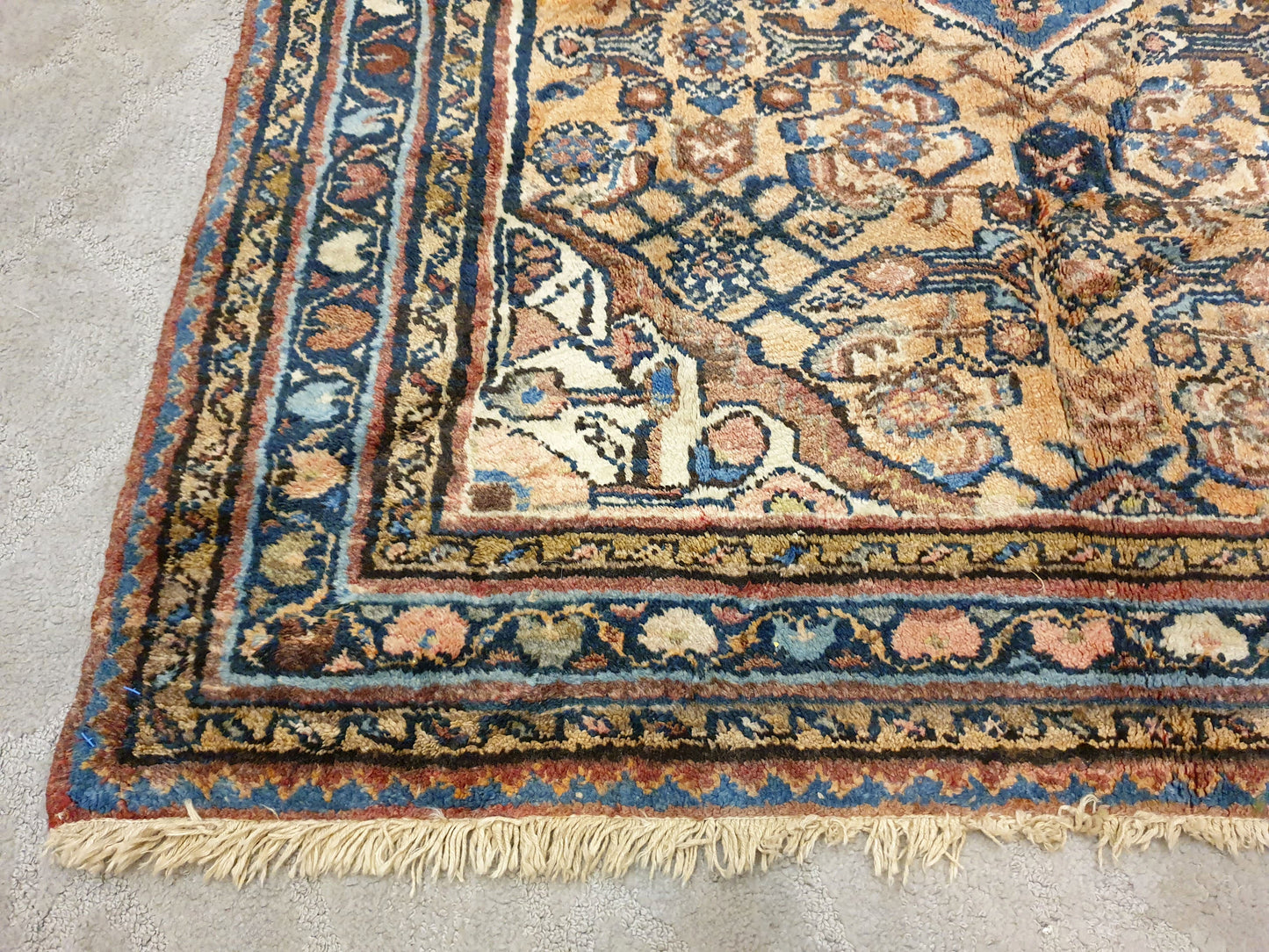 Vintage Hand-Knotted Heriz Style Oriental Rug - 3 x 5 Feet