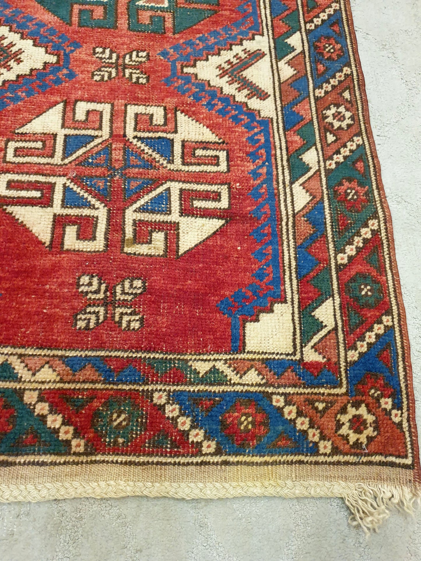 Captivating 8'10" x 2'4" Oriental Kazak Vintage Geometric Runner Carpet - A Timeless Statement Piece
