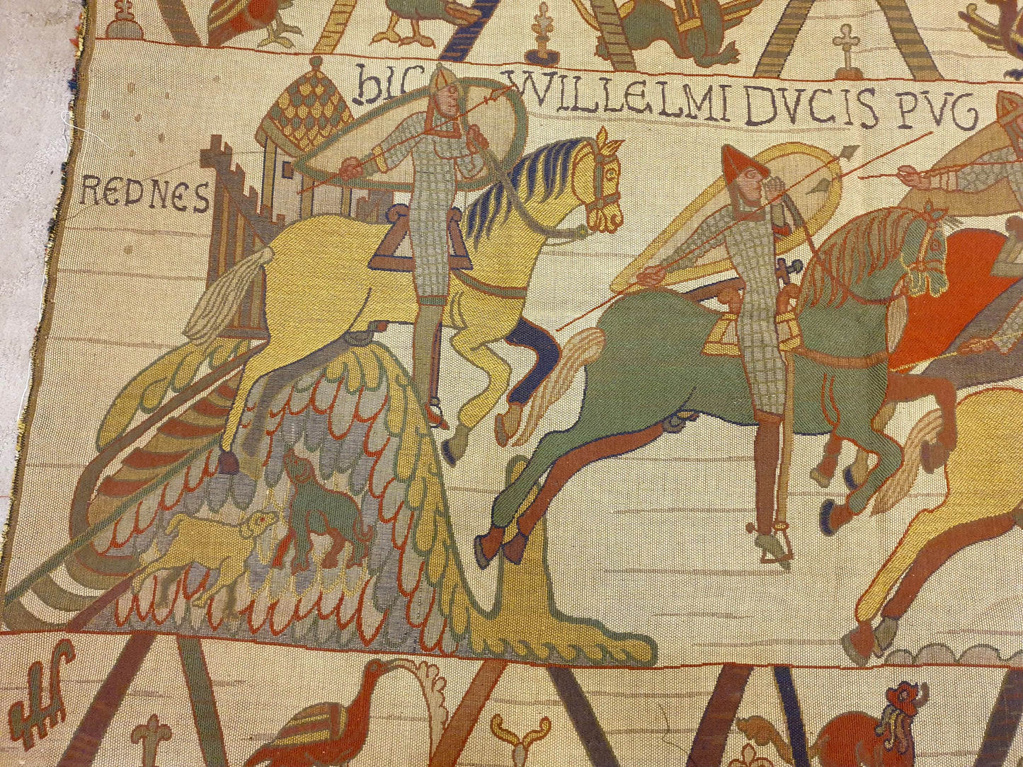 Historic Bayeux Tapestry Style French Wall Hanging - 3.5 x 2.5 ft