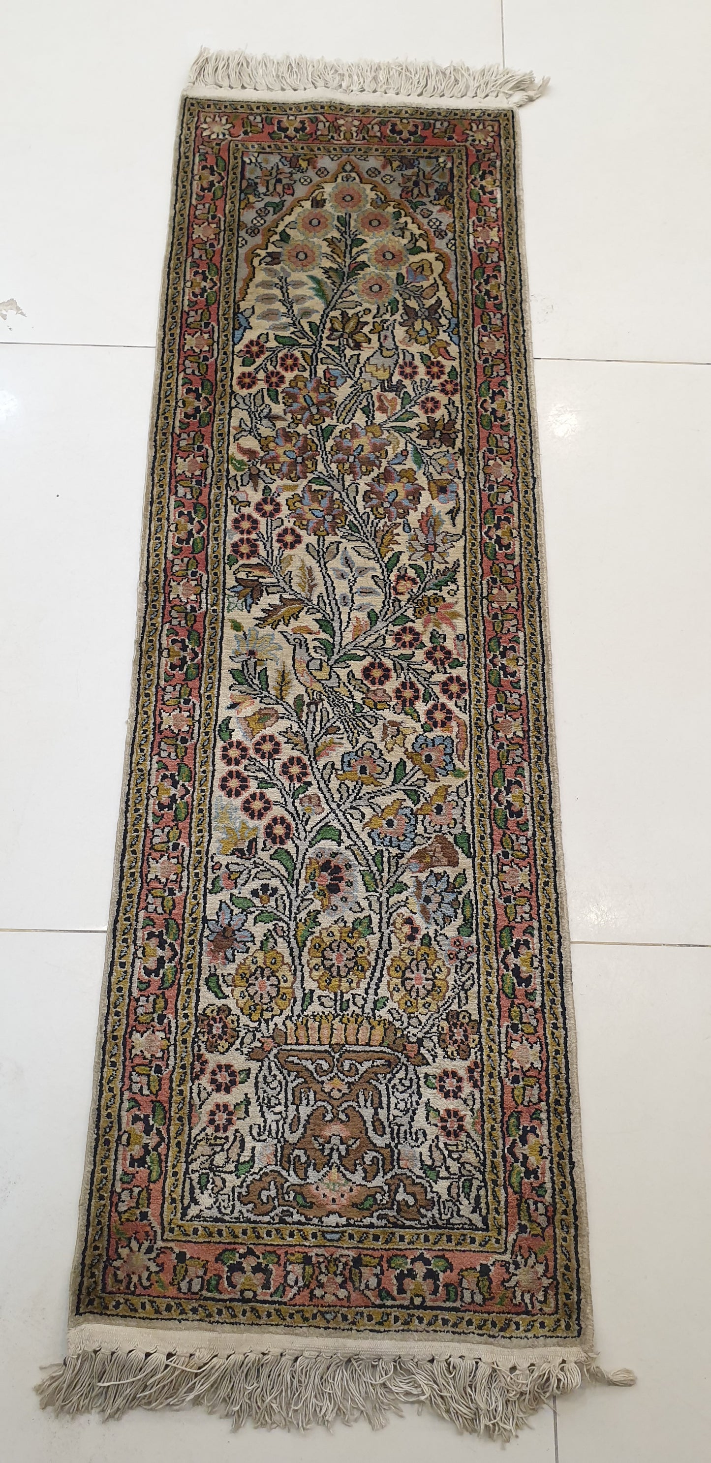 Exquisite Fine Quality Hand-Knotted Silk & Wool Masterpiece Carpet - 4 x 1.5 Feet