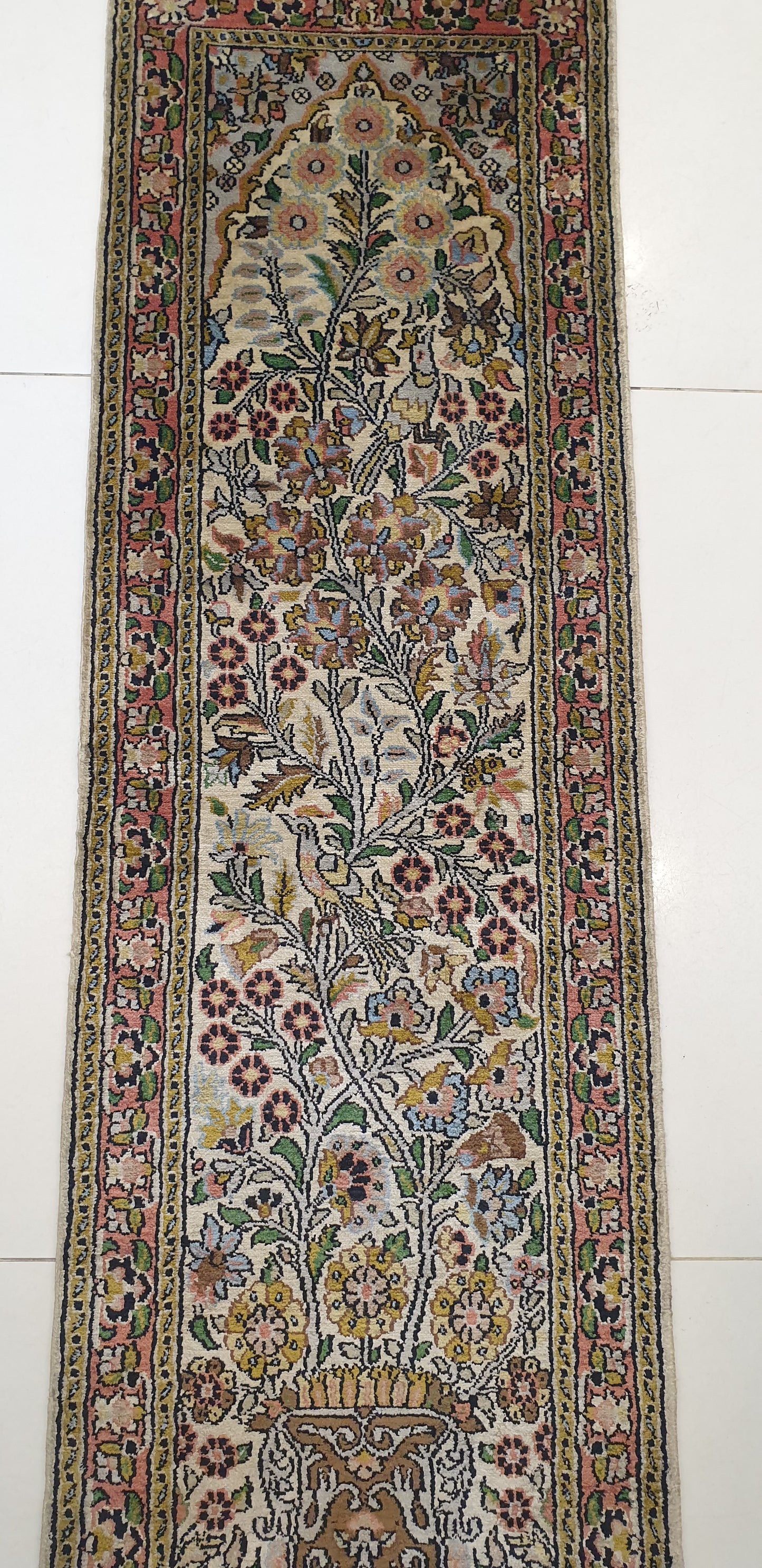 Exquisite Fine Quality Hand-Knotted Silk & Wool Masterpiece Carpet - 4 x 1.5 Feet