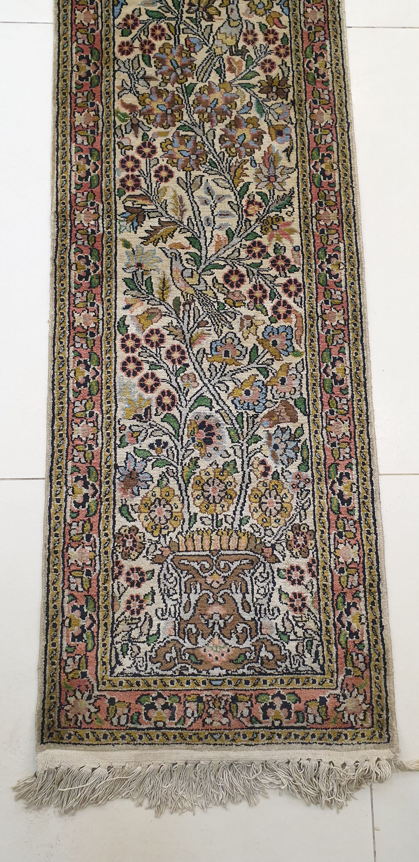 Exquisite Fine Quality Hand-Knotted Silk & Wool Masterpiece Carpet - 4 x 1.5 Feet