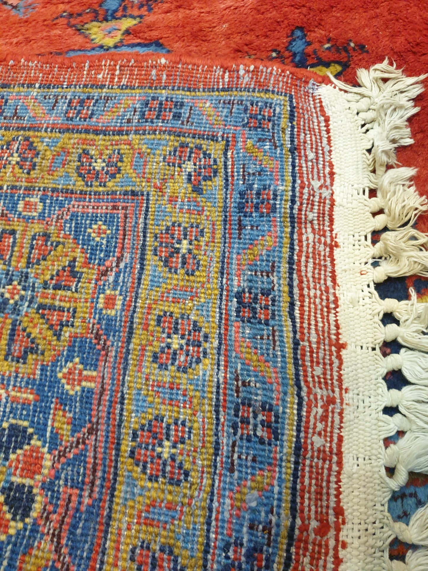 Magnificent Hand-Knotted Persian Wiz Carpet - 6 x 9 Feet