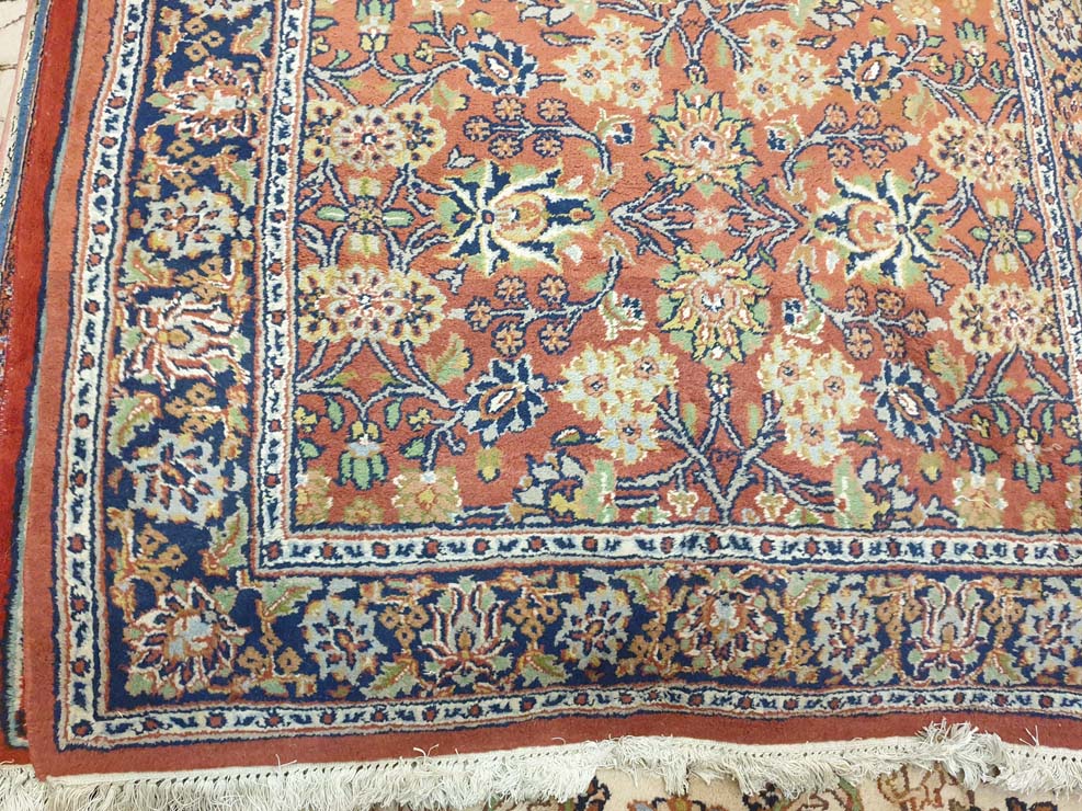 Elegant Hand-Knotted Indo-Persian Area Rug - 6 x 4 Feet