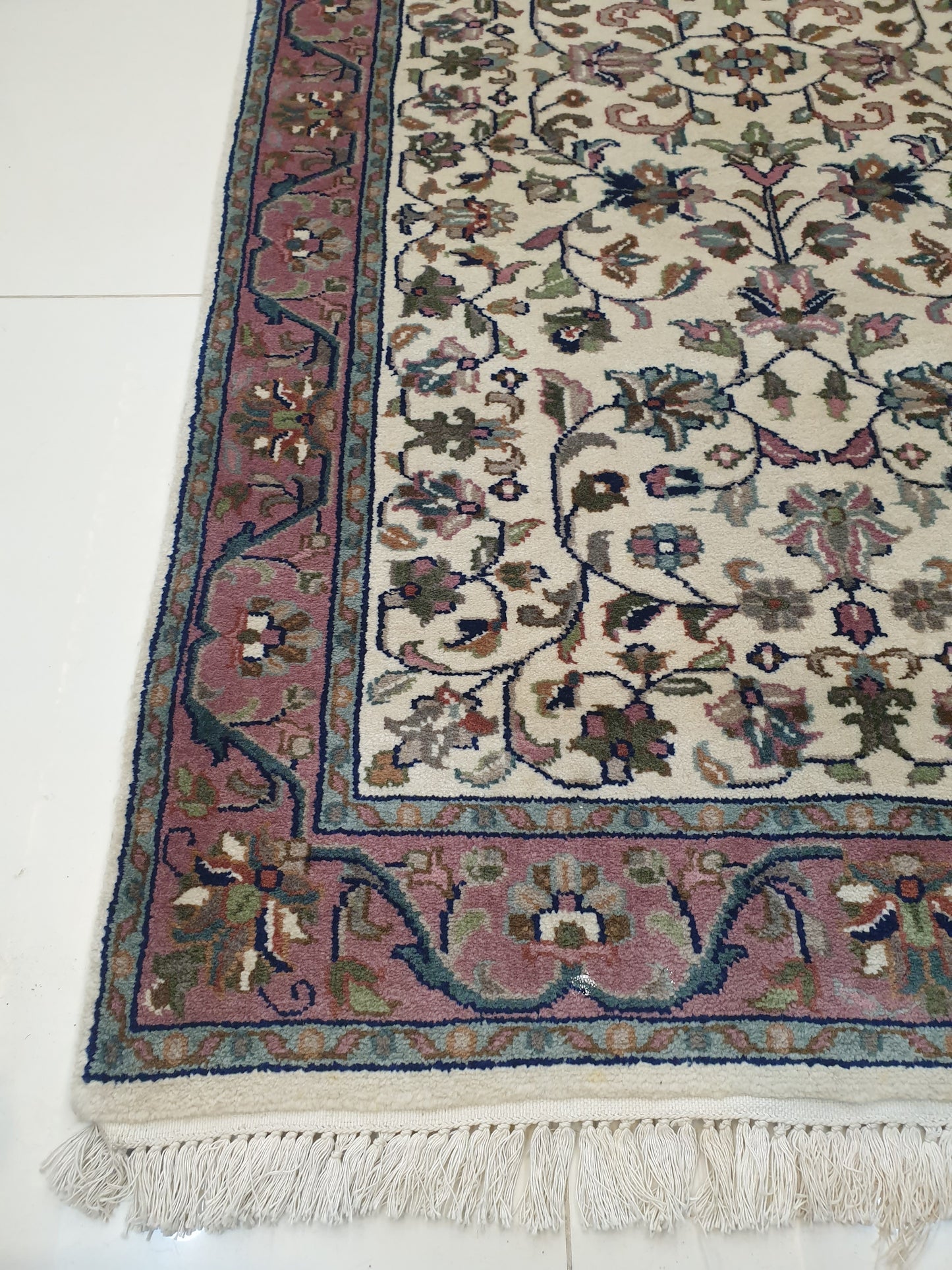 Exquisite 10' x 2.6' Hand-Knotted Indo-Persian Fine Quality Runner - Luminous Cream Field with Delicate Floral Sprays