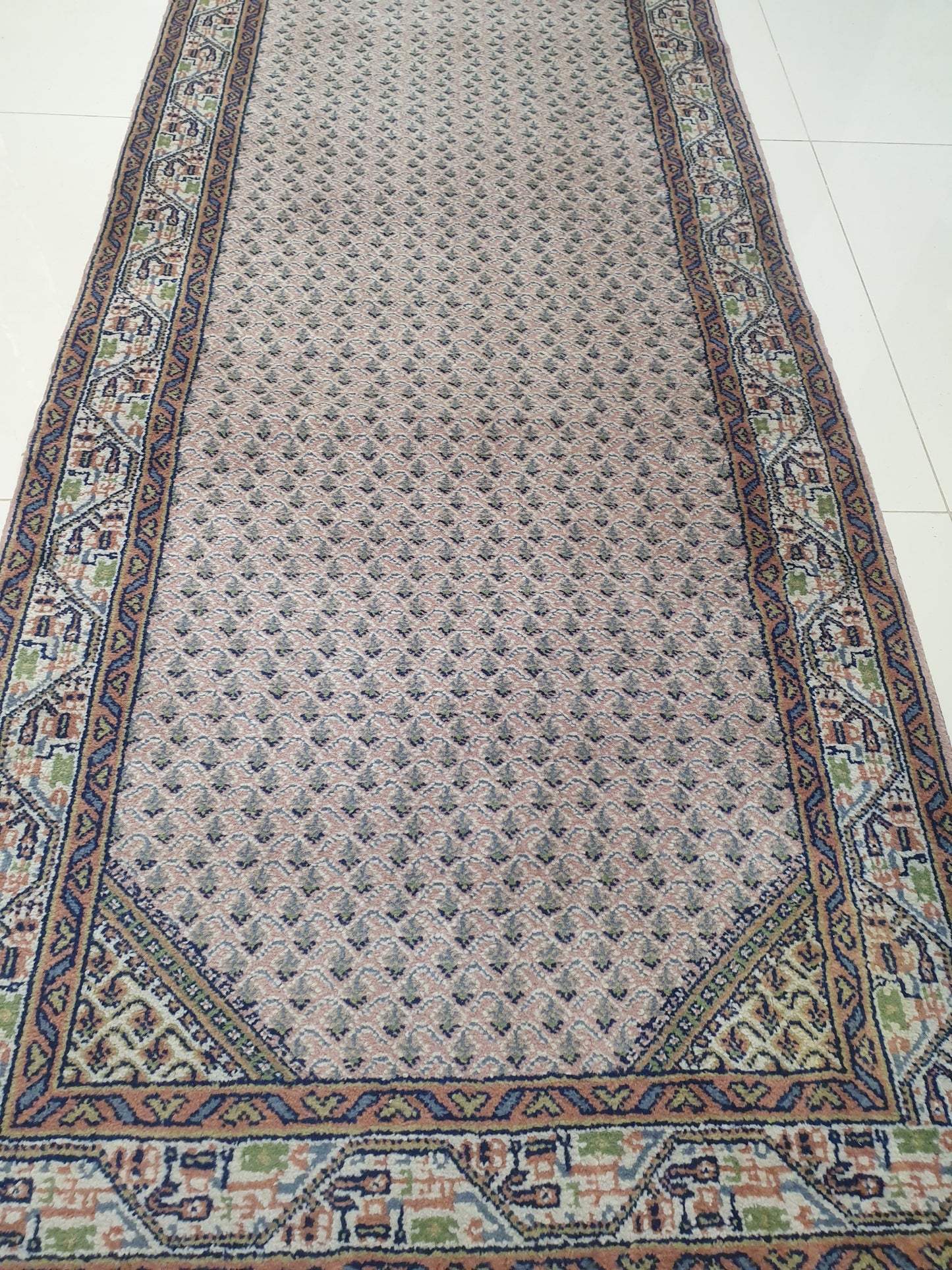 Elegant 9' x 2'5" Indo-Persian Hand-Knotted Runner - Classic Charm for Your Home