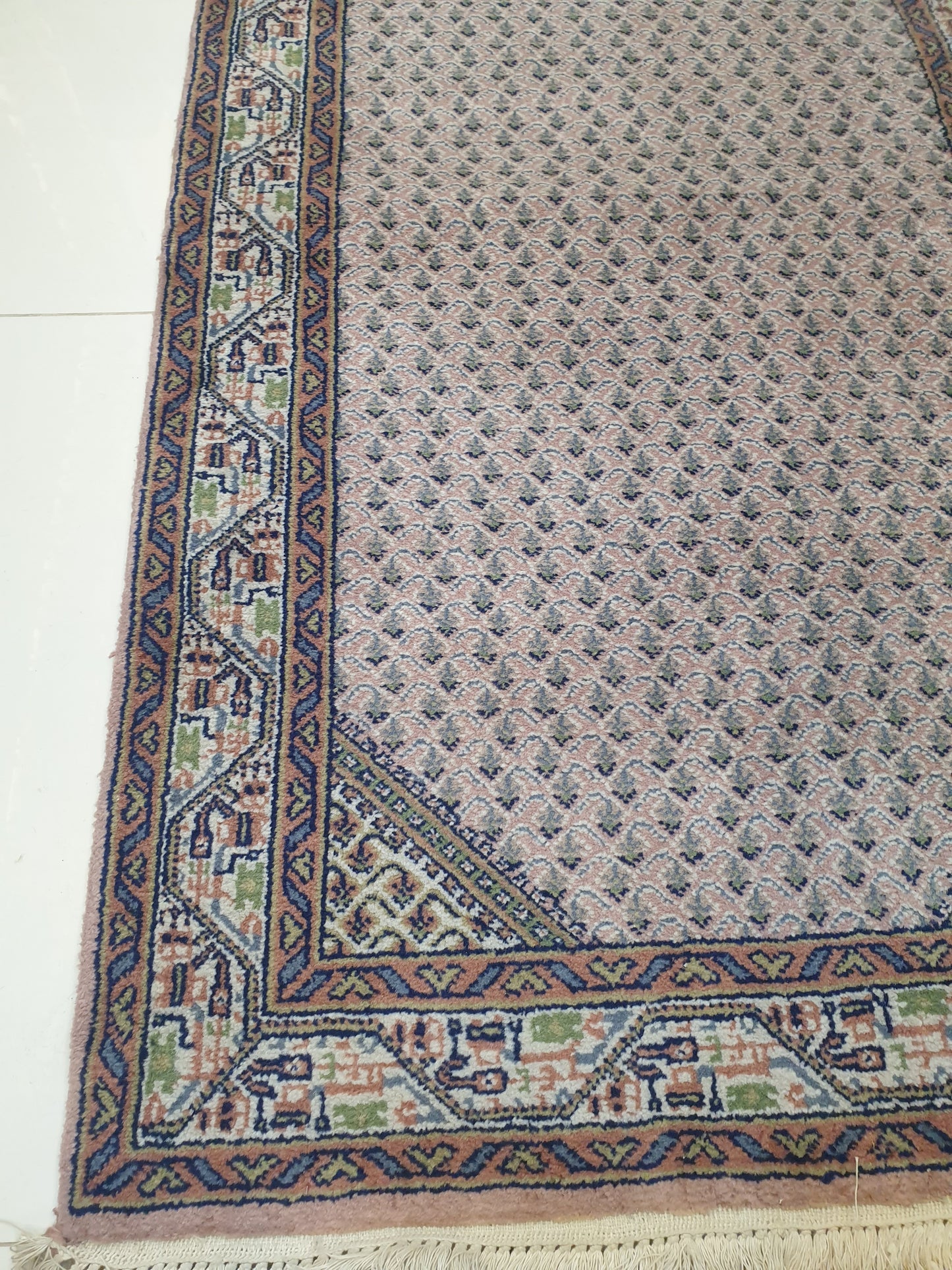 Elegant 9' x 2'5" Indo-Persian Hand-Knotted Runner - Classic Charm for Your Home