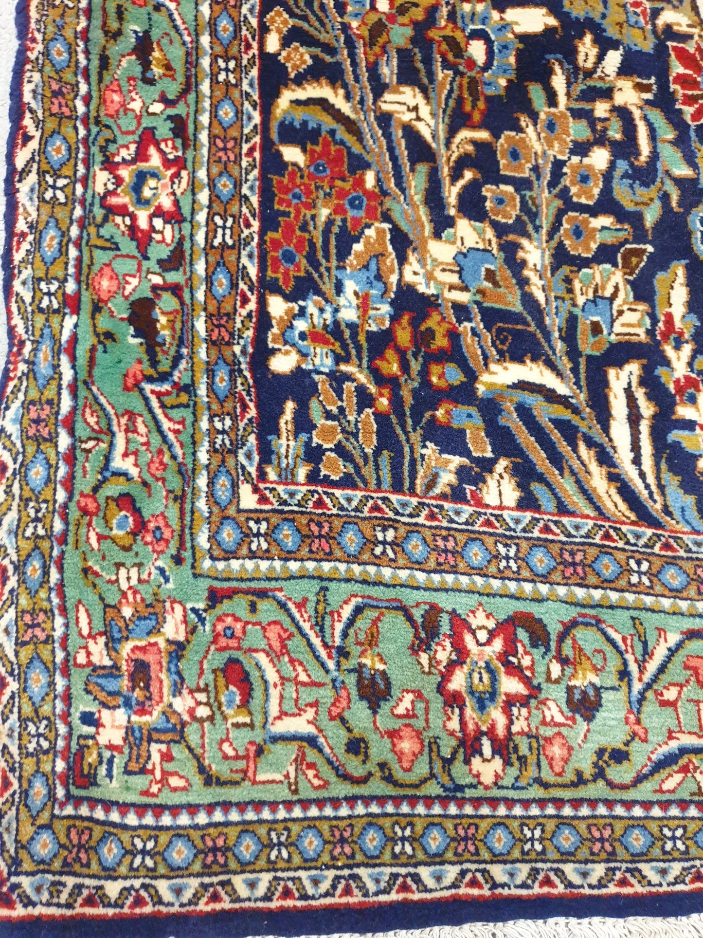 Oriental Handmade Authentic Carpet: Ghoum Tree of Life (5.5 x 3.3 ft)