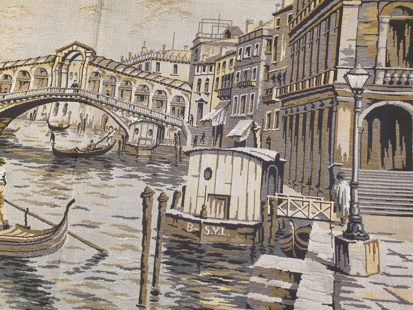 Grand Venetian Canal Tapestry - Rialto Bridge Scene - 65" x 48"