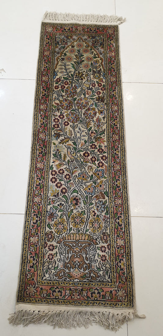 Exquisite Fine Quality Hand-Knotted Silk &amp; Wool Masterpiece Carpet - 4 x 1.5 Feet