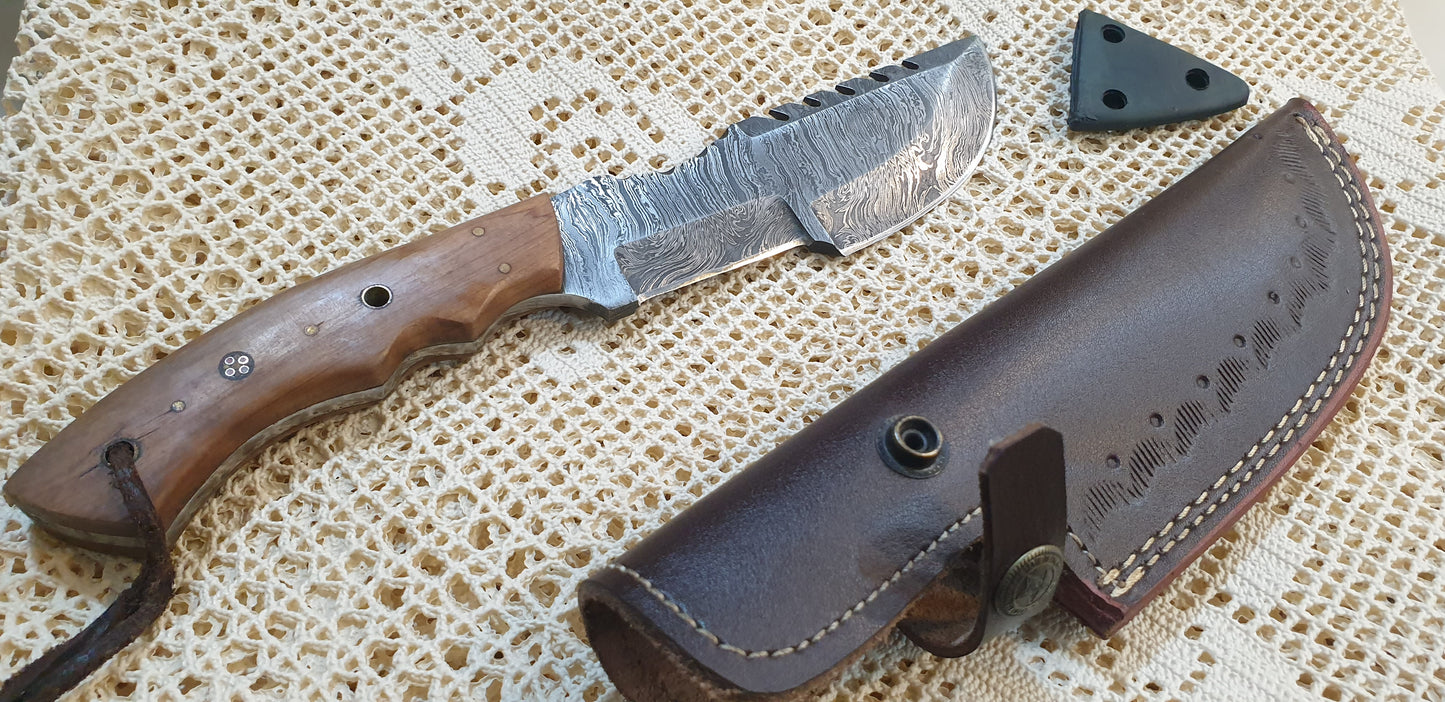 Exquisite Handcrafted Damascus Knife - A Masterpiece from Sialkot, Pakistan