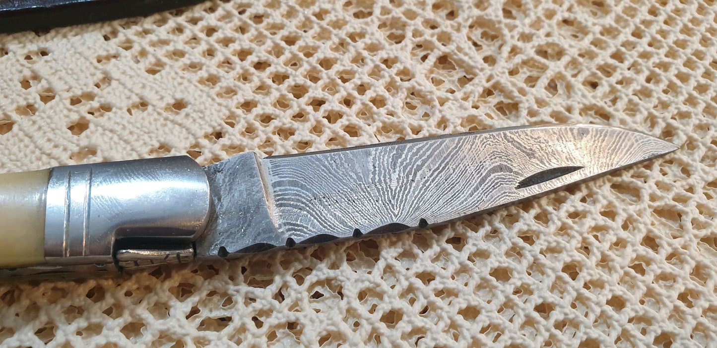 Masterfully Handcrafted Foldable Damascus Knife with Integrated Corkscrew - A Blend of Elegance and Utility