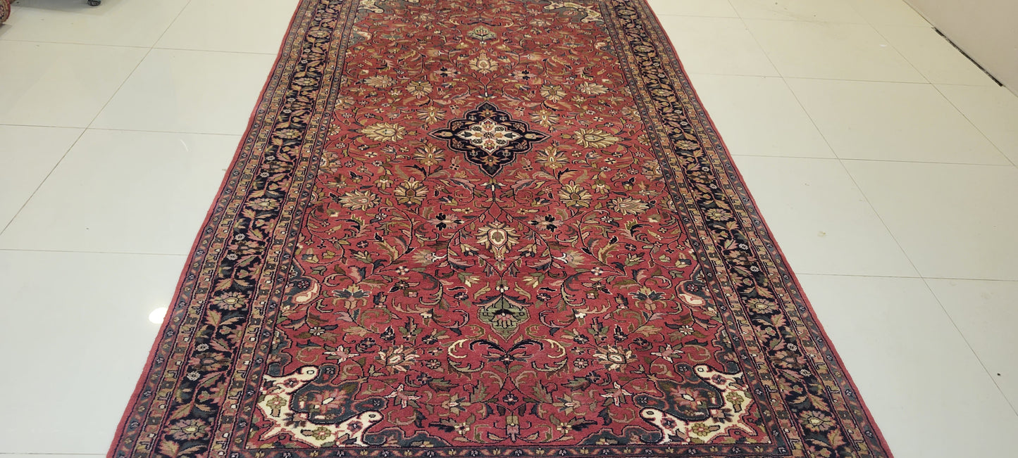 Discover Timeless Elegance: Fine Quality Indo-Persian Kashan Design Carpet - 9.5 x 5 Feet