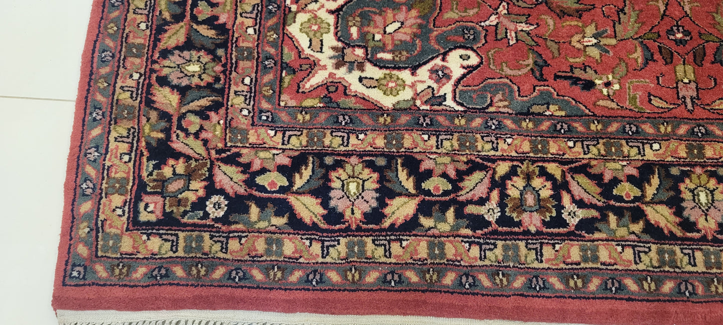 Discover Timeless Elegance: Fine Quality Indo-Persian Kashan Design Carpet - 9.5 x 5 Feet