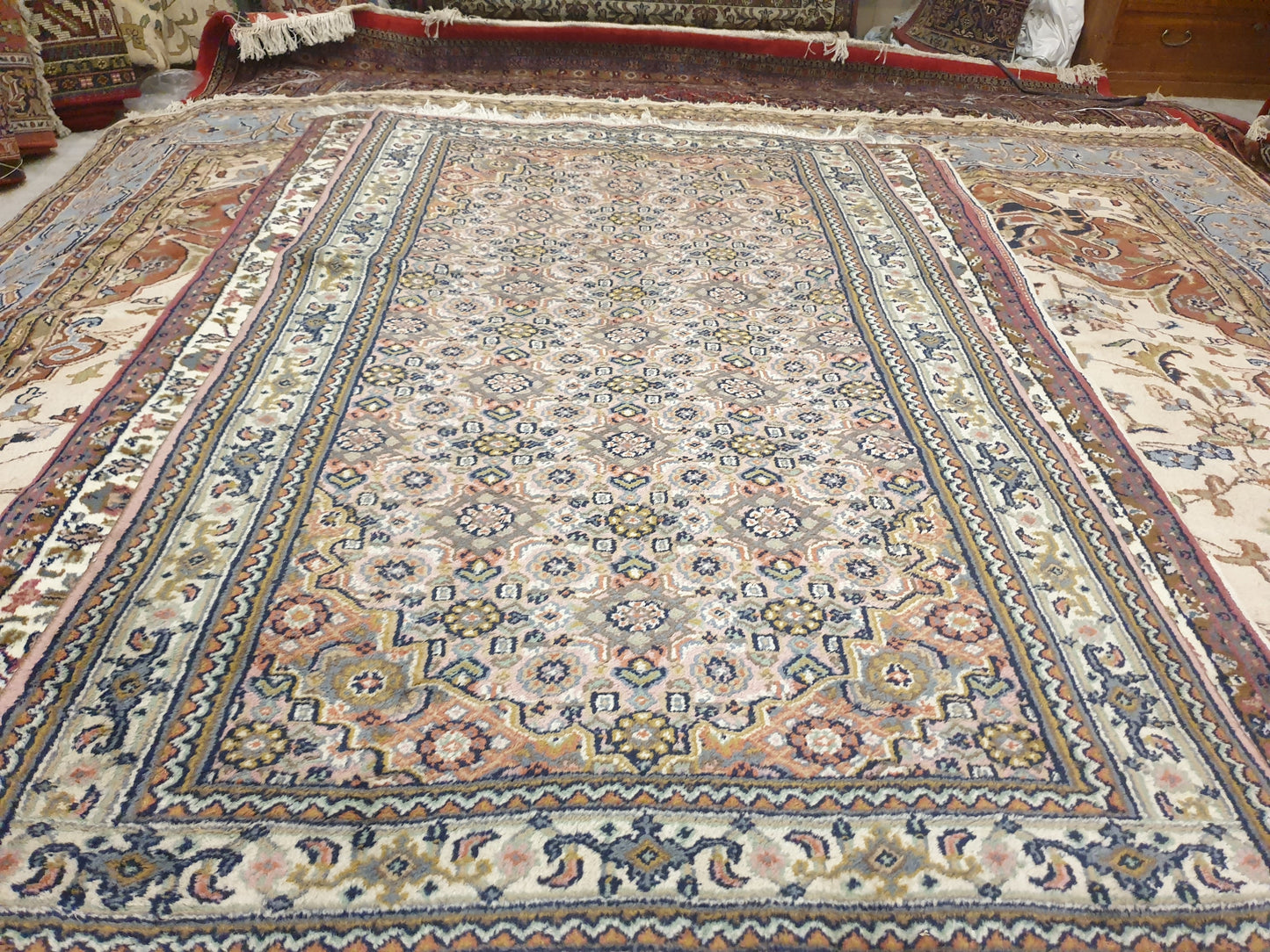 Elegant 5' x 3.4' Hand-Knotted Indo-Persian Carpet.