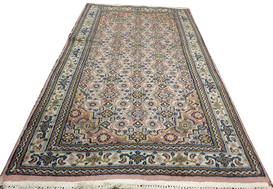 Elegant 5' x 3.4' Hand-Knotted Indo-Persian Carpet.